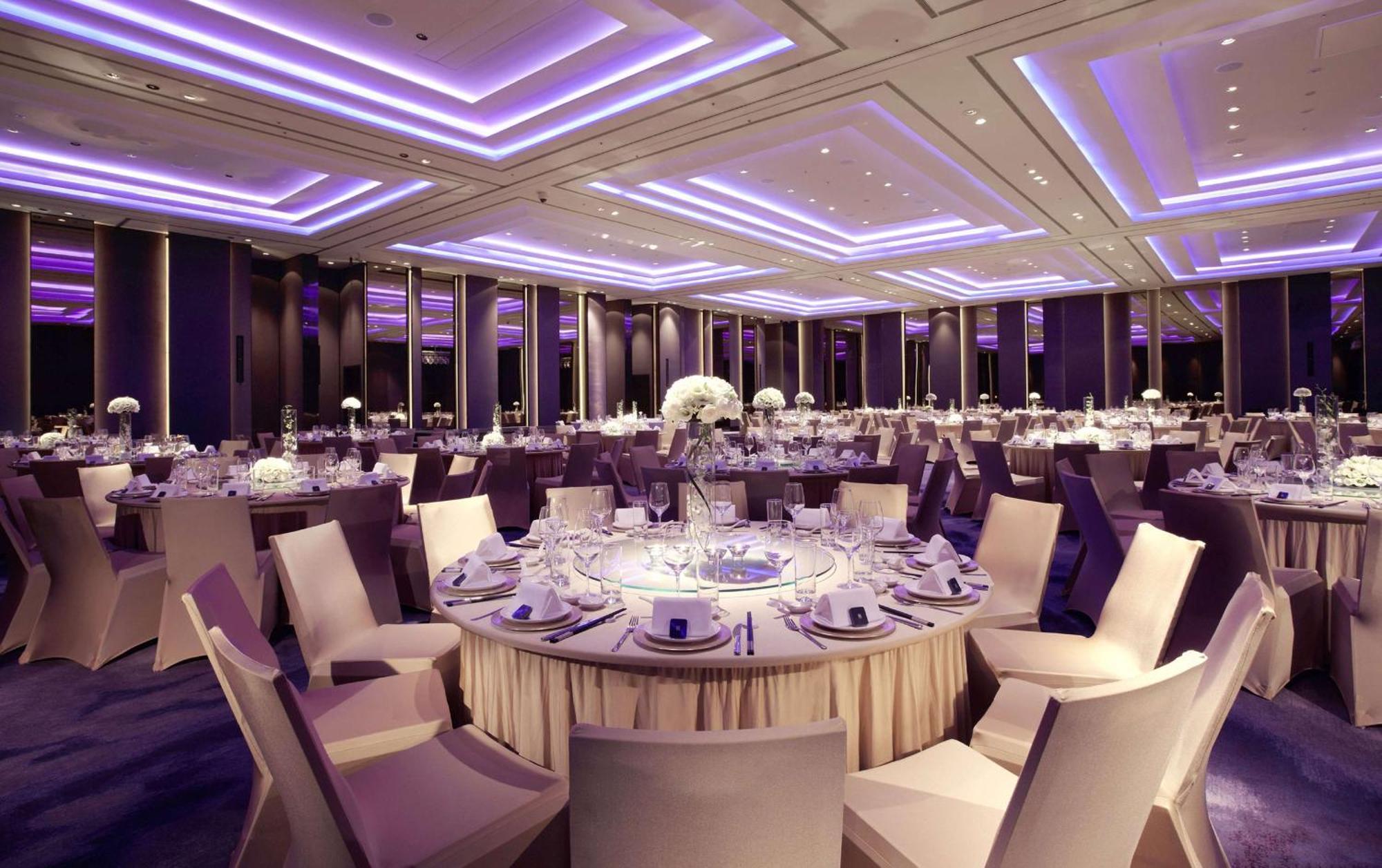 Humble House Taipei, Curio Collection By Hilton Hotell Exteriör bild The ballroom