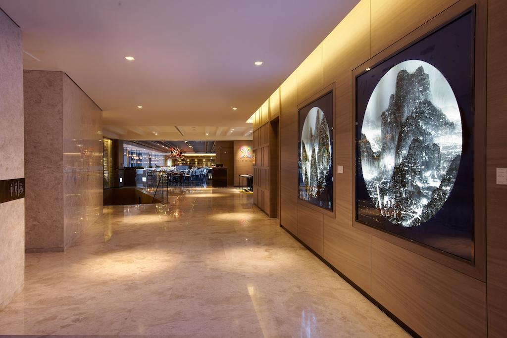 Humble House Taipei, Curio Collection By Hilton Hotell Exteriör bild The lobby of the hotel