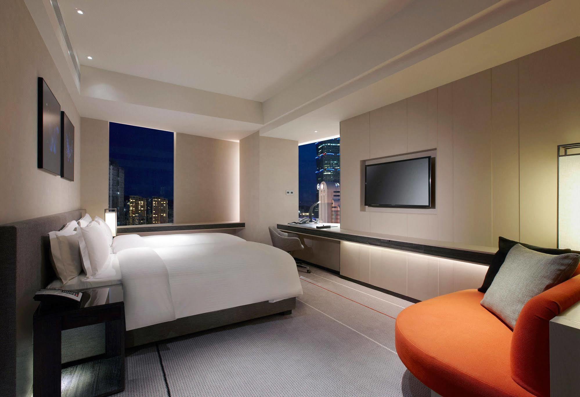 Humble House Taipei, Curio Collection By Hilton Hotell Exteriör bild